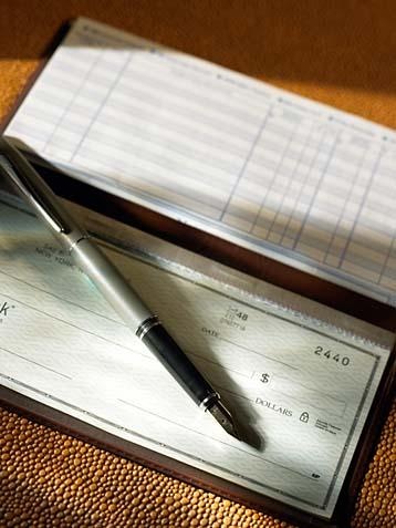 checkbook-and-fountain-pen